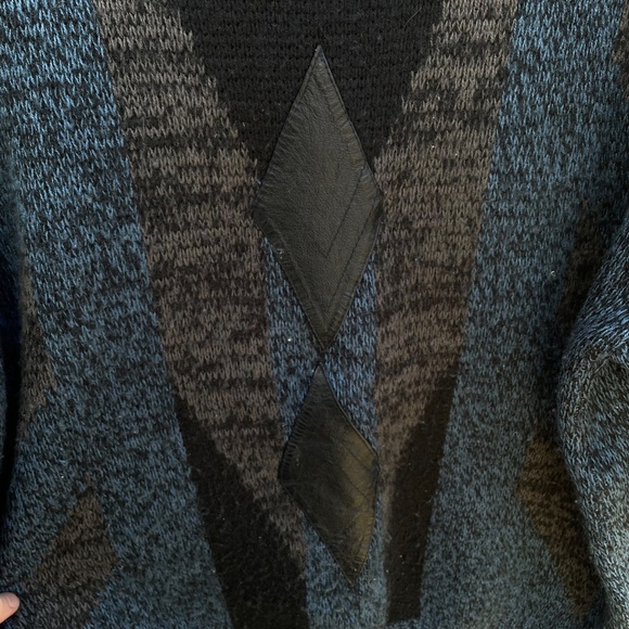 Vintage Sweater with Leather Details - Picture 5 of 6